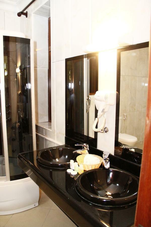 Nejobugg Palace Hotel Nkoanrua Habitación foto